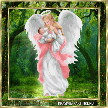 Женщина ангел хранитель держит на руках малыша