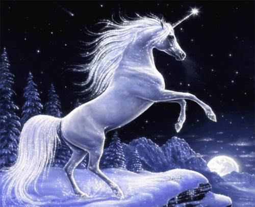 Волшебный конь в зимнем лесу