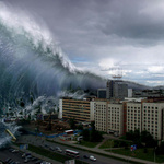 Огромная волна обрушилась на город