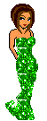 Девушка в вечернем зеленом платье