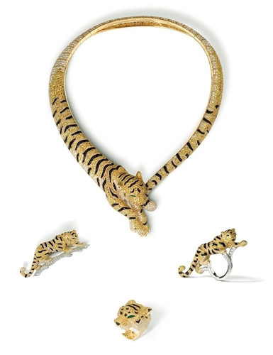Комплект из подвески, броши и двух колец в форме тигров