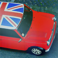 Машина с британским флагом на крыше