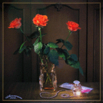 Розы в вазочке