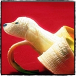 Банан в виде собачки