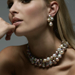 Ожерелье и серьги сделанные из жемчуга