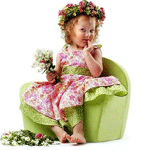  Маленькая девочка в цветах сидит <b>на</b> зеленом кресле  гифка анимация
