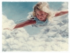 Девочка летит по небу