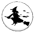 Ведьма на метле на фоне луны
