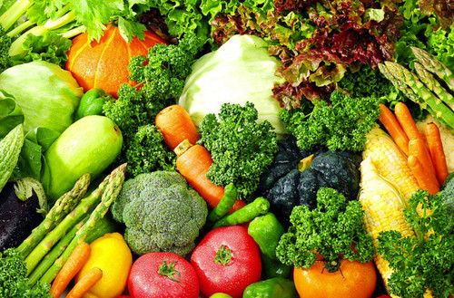 Здоровый образ жизни предусматривает потребление овощей и...