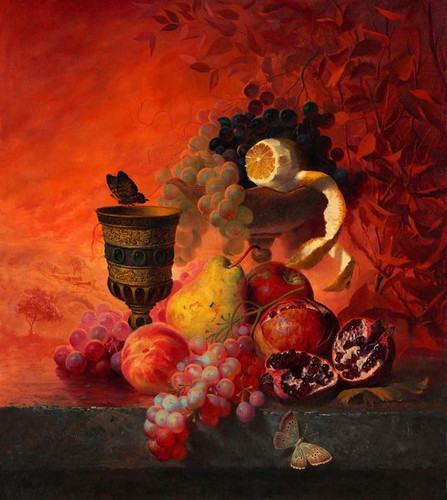 Красивый старинный натюрморт на фоне алого закатного неба...