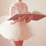 Балерина с книгой