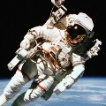  <b>Космонавт</b> передвигается  гифка анимация