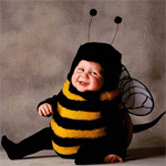 Ребёнок в костюме пчелы