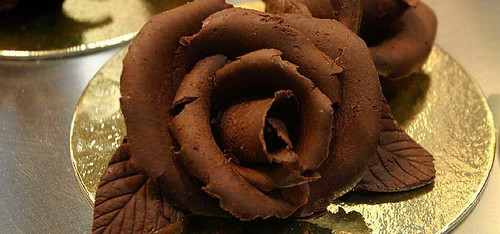 Открытки. С днем шоколада! Шоколадная роза